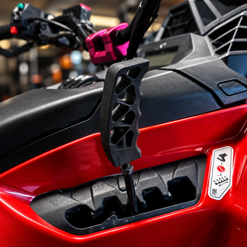 PSE Skeleton Shifter M8 — czarny, zamontowany na quadzie